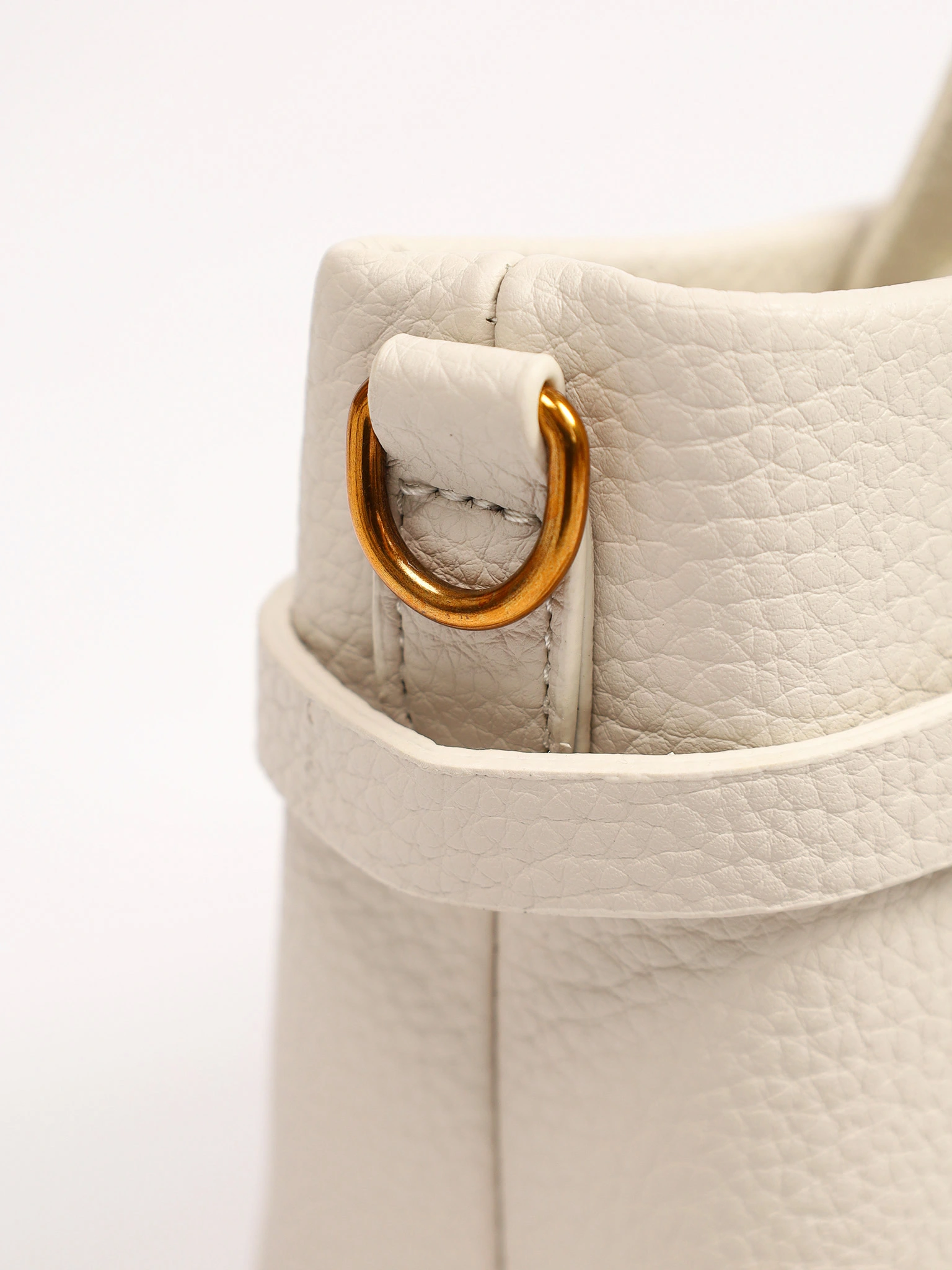 Сумка-тоут с декоративным платком и ремешком с пряжкой в ассортименте